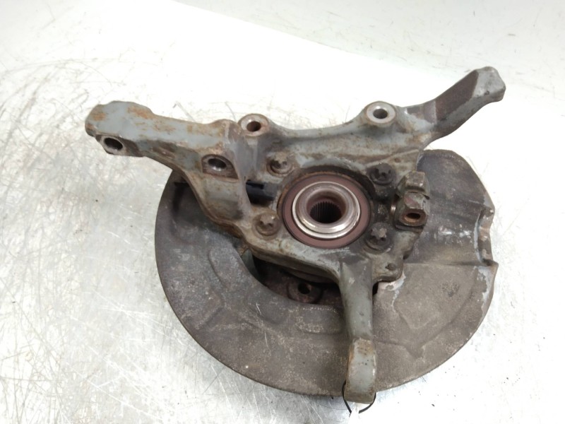 Recambio de mangueta delantera izquierda para volvo v70 familiar 2.4 turbo cat referencia OEM IAM   