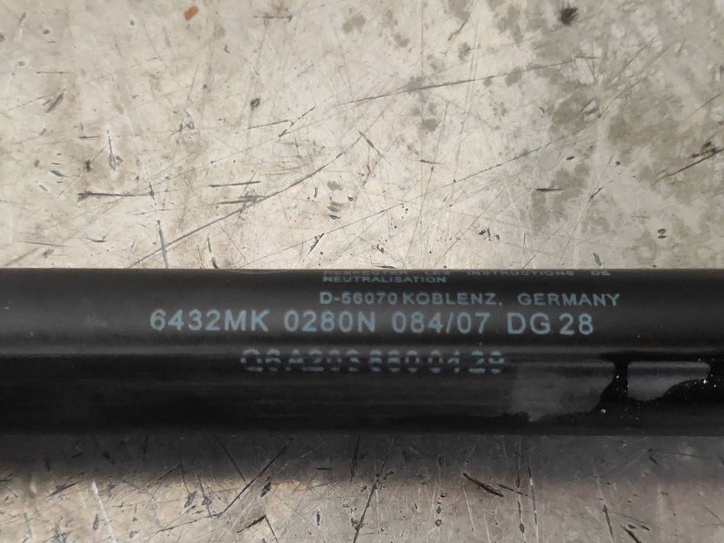 Recambio de amortiguadores capo para mercedes clase clk (w209) coupe 200 compressor (209.341) referencia OEM IAM A2036800129  