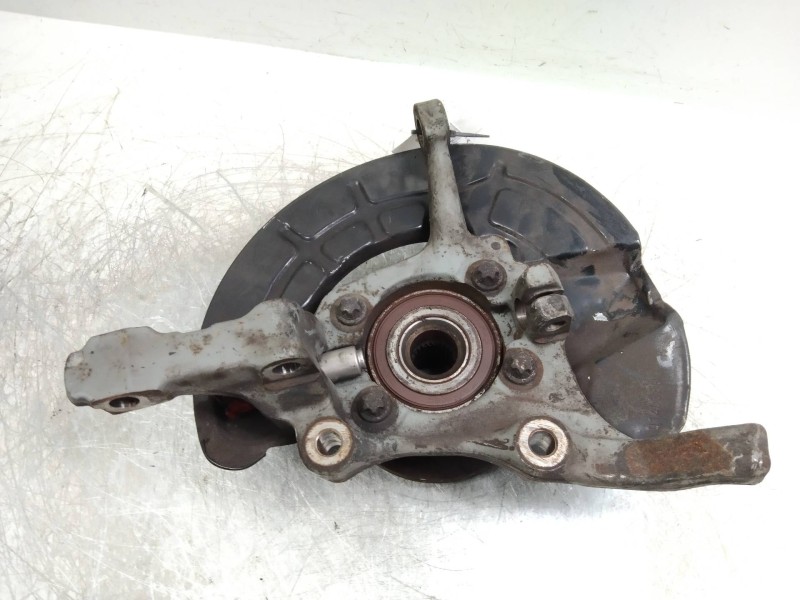 Recambio de mangueta delantera derecha para volvo v70 familiar 2.5 cat referencia OEM IAM   