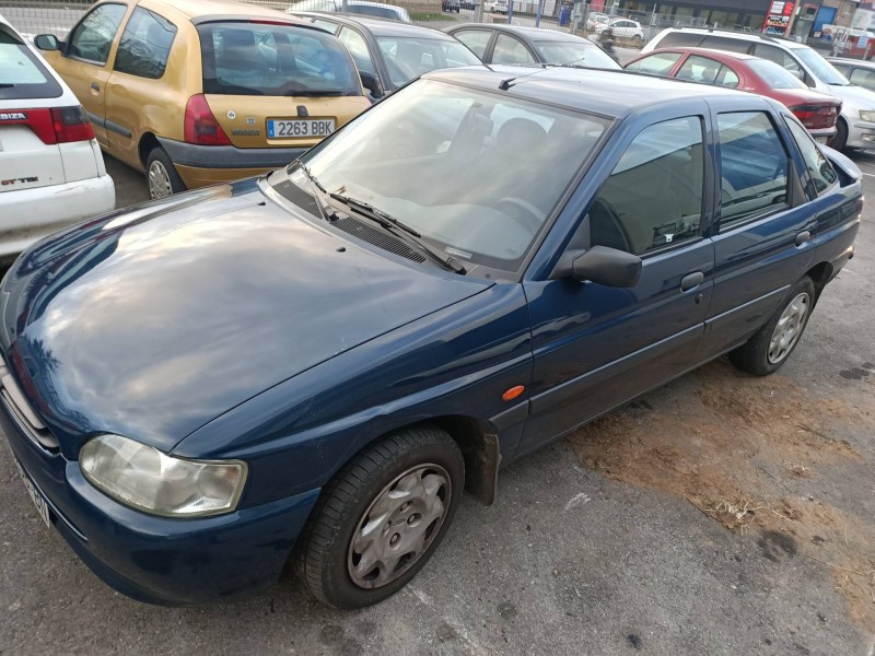 ford escort berl./turnier del año 1995 ford escort berl./turnier del año 1995