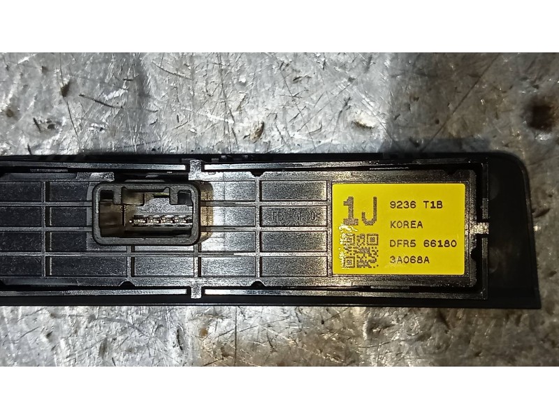 Recambio de mando multifuncion para mazda cx-30 selection 2wd referencia OEM IAM DFR566180  