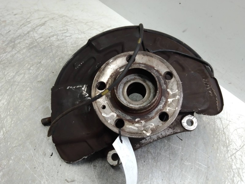 Recambio de mangueta delantera derecha para volvo v70 familiar 2.4 20v turbo cat referencia OEM IAM   