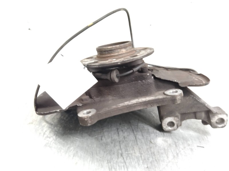 Recambio de mangueta delantera derecha para volvo v70 familiar 2.4 20v turbo cat referencia OEM IAM   