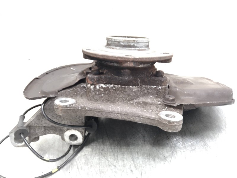 Recambio de mangueta delantera izquierda para volvo v70 familiar 2.4 diesel referencia OEM IAM   