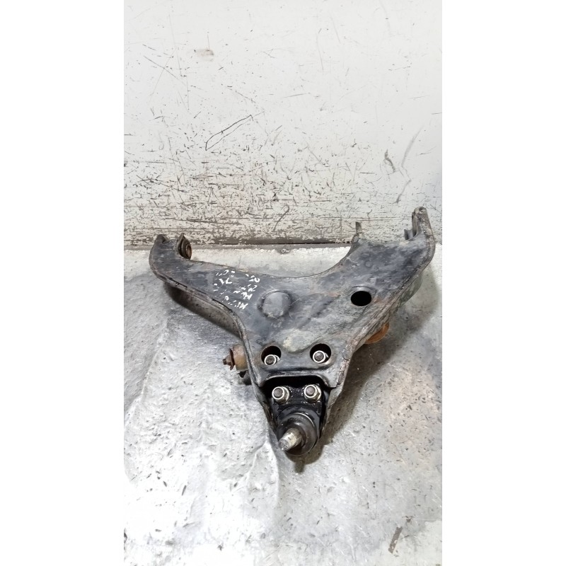 Recambio de brazo suspension inferior delantero derecho para mitsubishi montero (v20/v40) 2.8 turbodiesel referencia OEM IAM   