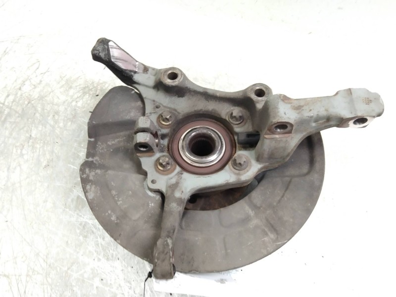 Recambio de mangueta delantera derecha para volvo c70 coupe 2.4 referencia OEM IAM   