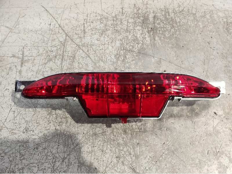 Recambio de piloto trasero central para peugeot 208 style referencia OEM IAM 9674308980 2NE010830 179457