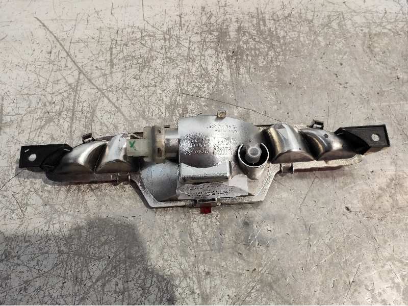 Recambio de piloto trasero central para peugeot 208 style referencia OEM IAM 9674308980 2NE010830 179457