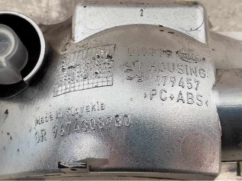 Recambio de piloto trasero central para peugeot 208 style referencia OEM IAM 9674308980 2NE010830 179457