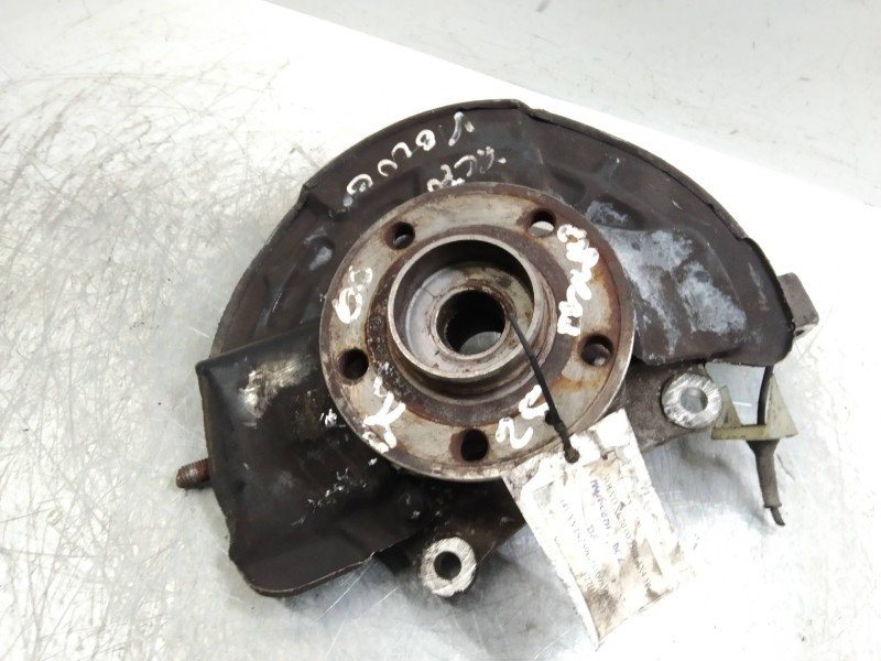 Recambio de mangueta delantera derecha para volvo xc70 2.5 20v turbo cat referencia OEM IAM   