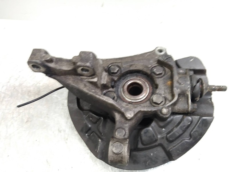 Recambio de mangueta delantera izquierda para volvo xc70 2.5 20v turbo cat referencia OEM IAM   