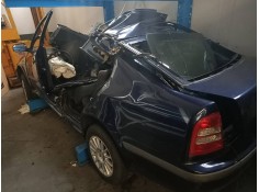 skoda octavia berlina (1u2) del año 2001 2