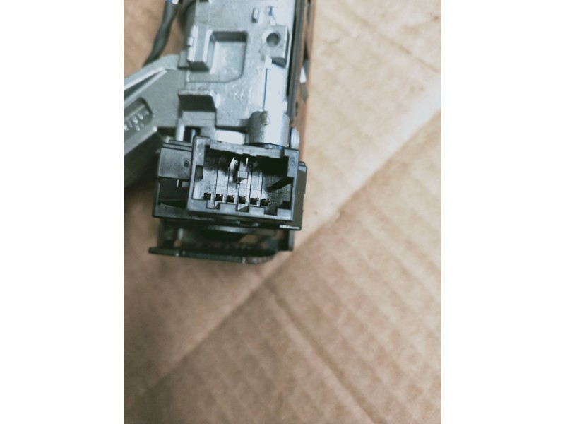 Recambio de conmutador de arranque para opel corsa e color edition referencia OEM IAM 13496392 82340410030 4121694