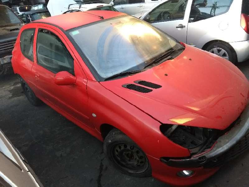 peugeot 206 berlina del año 2001