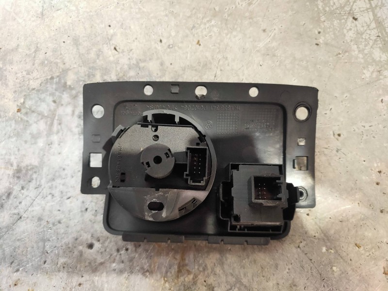 Recambio de mando luces para volkswagen scirocco (138) r-line bmt referencia OEM IAM 1K1858341 P0102084 3C8941431AXSH