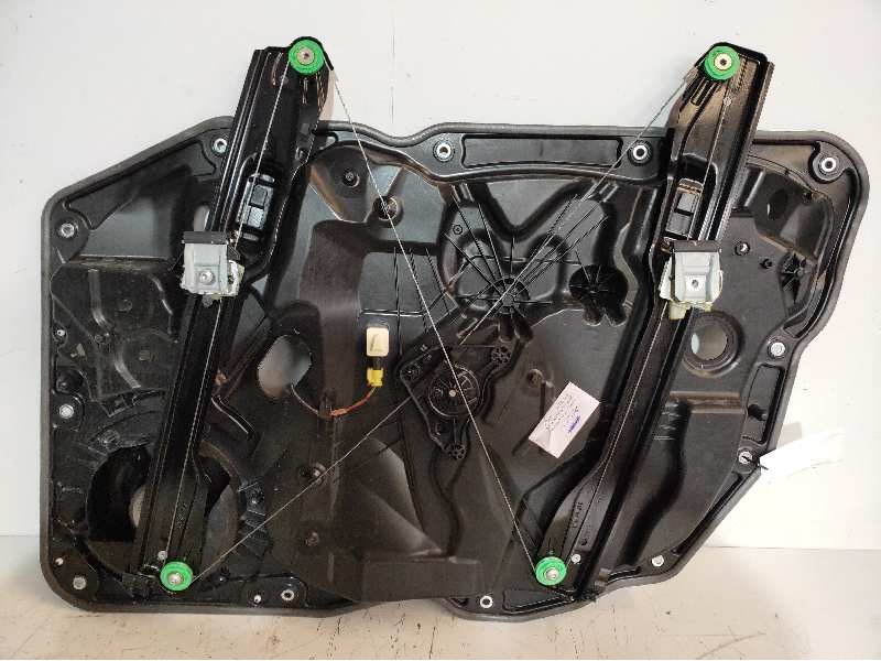 Recambio de elevalunas delantero izquierdo para volkswagen touareg (7p6) 3.0 v6 tdi dpf referencia OEM IAM 7P6837755D 7P6837461B