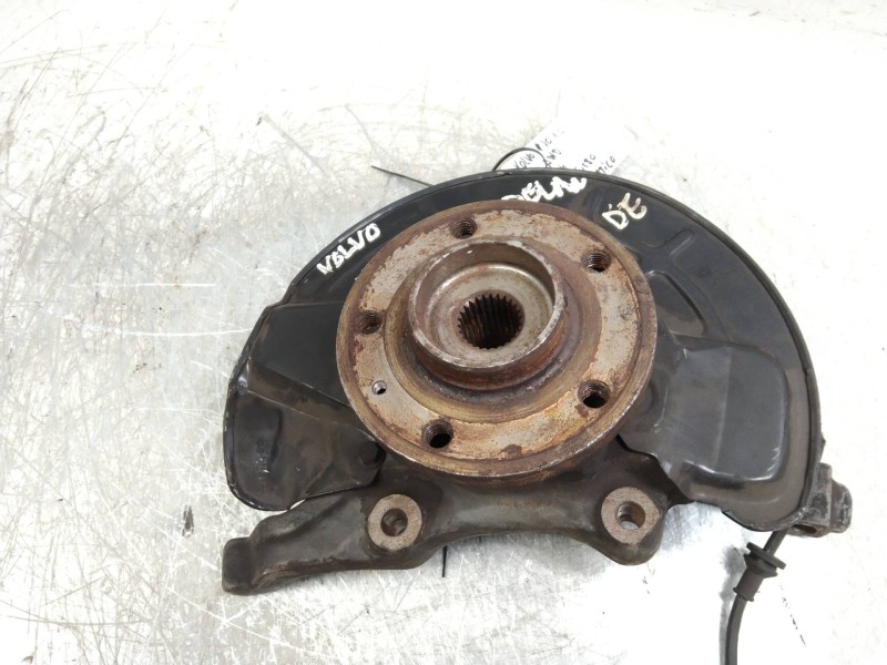 Recambio de mangueta delantera derecha para volvo xc70 d5 tracción total referencia OEM IAM   