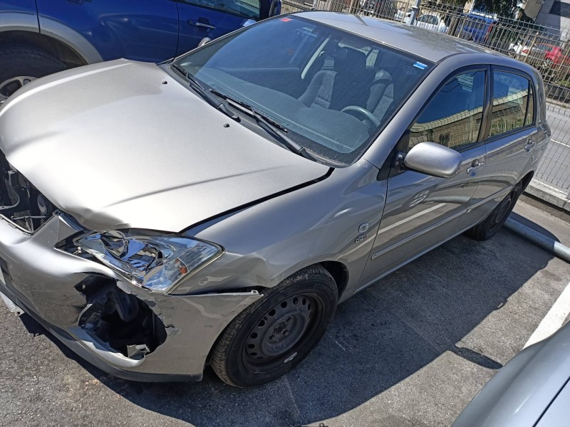 toyota corolla (e12) del año 2003