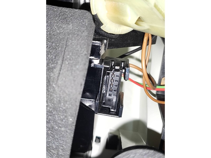 Recambio de piloto trasero izquierdo para bmw serie 7 (e65/e66) 735i referencia OEM IAM 63218379687  