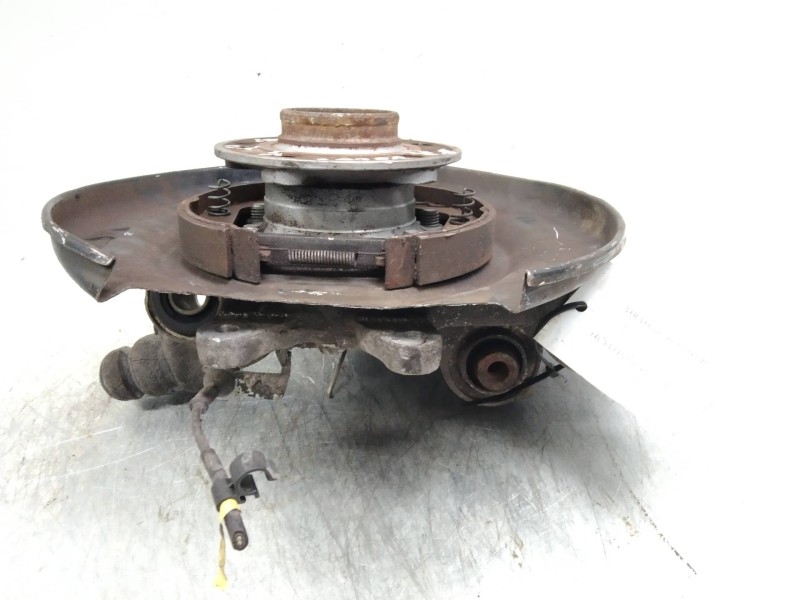 Recambio de mangueta trasera izquierda para volvo s80 berlina 2.5 turbodiesel referencia OEM IAM   