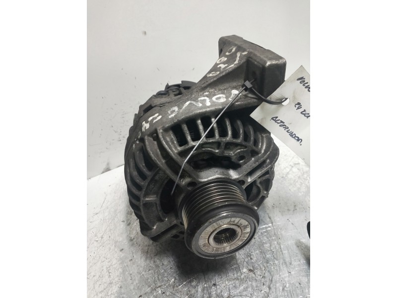 Recambio de alternador para volvo v70 familiar d5 kinetic (136kw) referencia OEM IAM 0124515019  