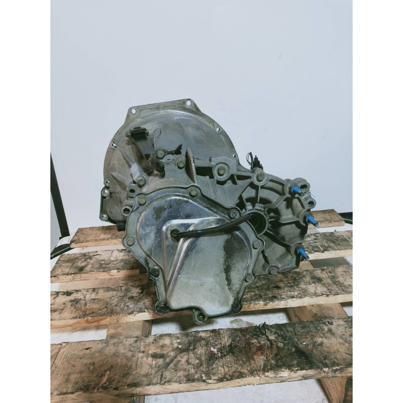 Recambio de caja cambios para ford fiesta berl./courier porto referencia OEM IAM 87WT FAC F0F 4K11 