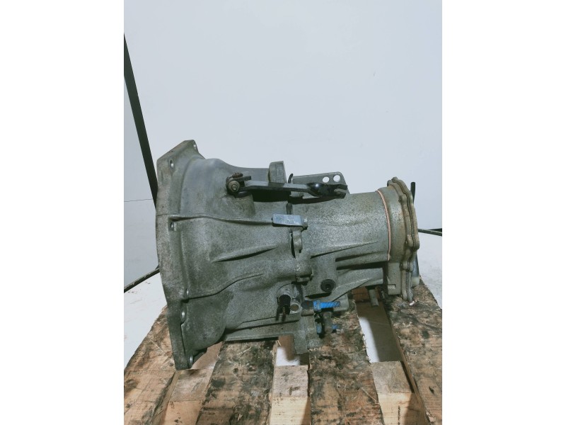 Recambio de caja cambios para ford fiesta berl./courier porto referencia OEM IAM 87WT FAC F0F 4K11 