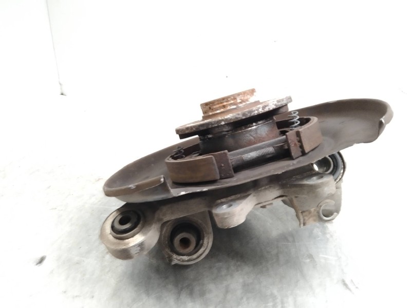 Recambio de mangueta trasera derecha para volvo v70 familiar 2.4 diesel cat referencia OEM IAM   