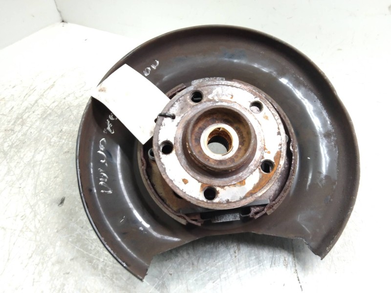 Recambio de mangueta trasera izquierda para volvo v70 familiar 2.4 diesel cat referencia OEM IAM   