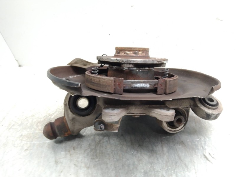 Recambio de mangueta trasera izquierda para volvo v70 familiar 2.4 diesel cat referencia OEM IAM   