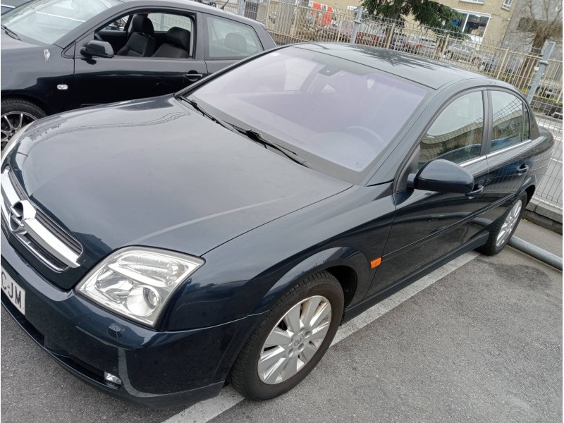 opel vectra c berlina del año 2003