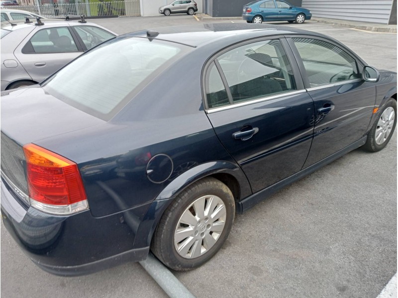opel vectra c berlina del año 2003