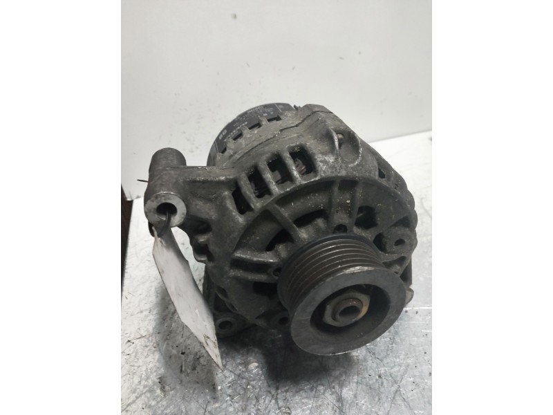 Recambio de alternador para volvo v40 familiar 1.8i referencia OEM IAM 0123315021  