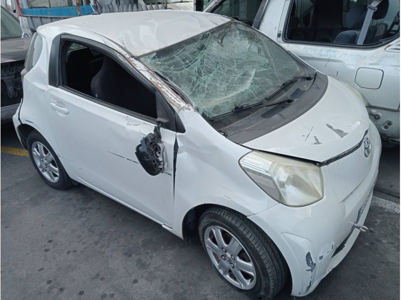 toyota iq del año 2010