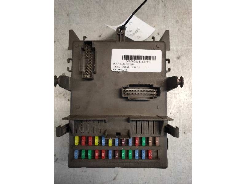 Recambio de caja reles / fusibles para renault laguna ii (bg0) 1.6 referencia OEM IAM 518832100 8200447435 PBAJ