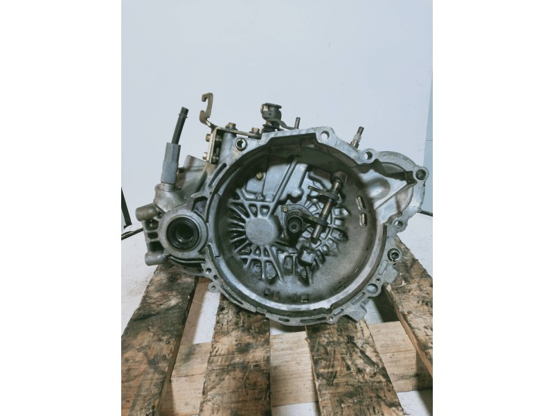 Recambio de caja cambios para hyundai lantra berlina (rd) 1.9 d gls referencia OEM IAM JX2073 599678 