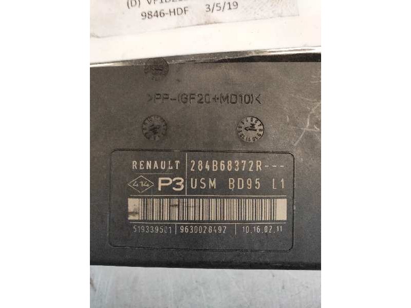 Recambio de caja reles / fusibles para renault megane iii coupe dynamique referencia OEM IAM 284B8372R  