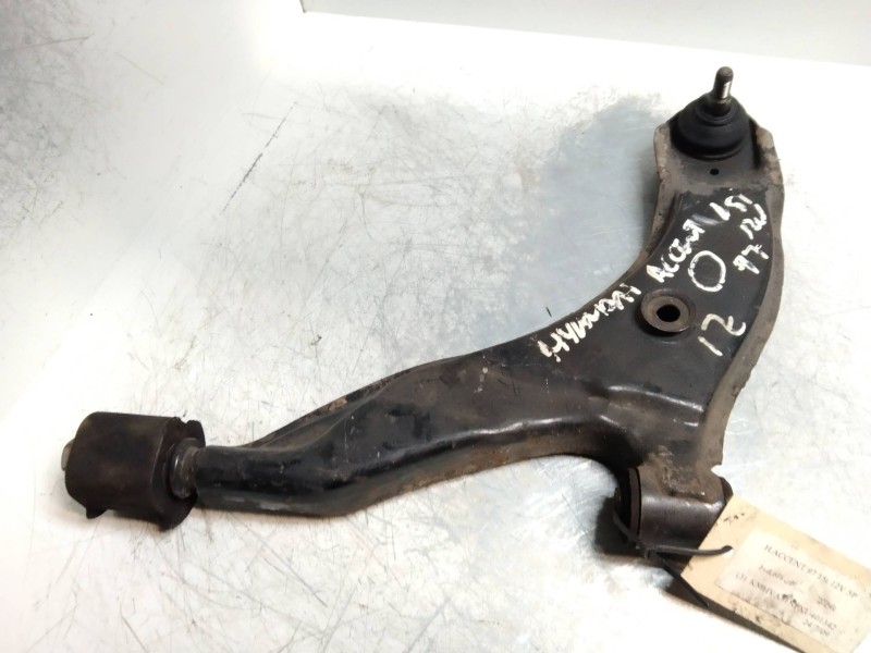 Recambio de brazo suspension inferior delantero izquierdo para hyundai accent (x3) 1.5 12v cat referencia OEM IAM   