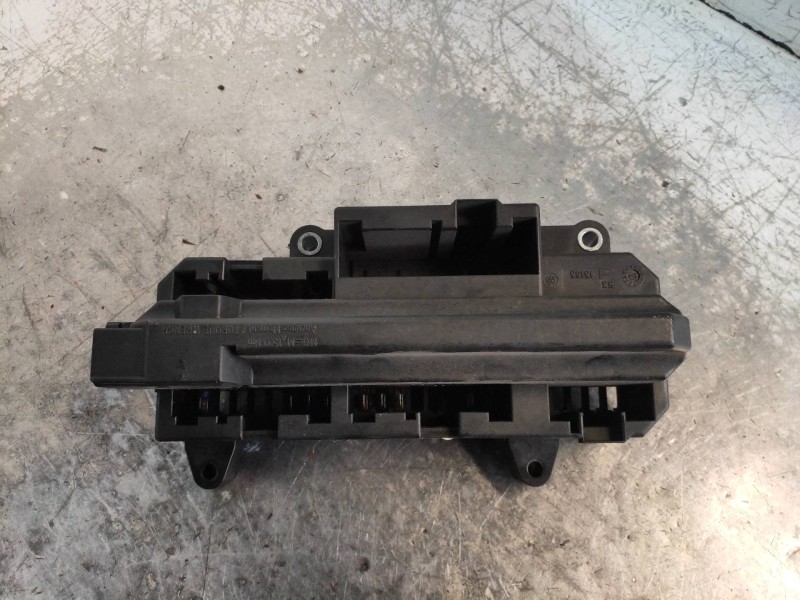 Recambio de caja reles / fusibles para bmw serie 7 (e65/e66) 735i referencia OEM IAM 6113690058301 10688710 