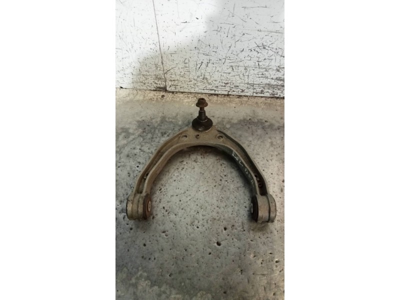 Recambio de brazo suspension superior delantero derecho para volkswagen touareg (7l6) tdi r5 referencia OEM IAM 7L0407047B  