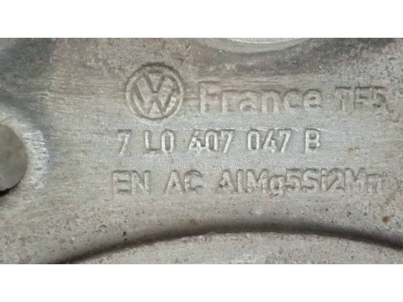 Recambio de brazo suspension superior delantero izquierdo para volkswagen touareg (7l6) tdi r5 referencia OEM IAM 7L0407047B  