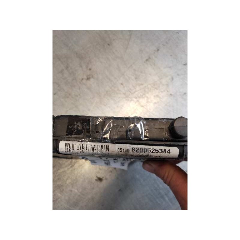 Recambio de caja reles / fusibles para renault clio i fase i+ii (b/c57) 1.2 alize referencia OEM IAM 8200525384  