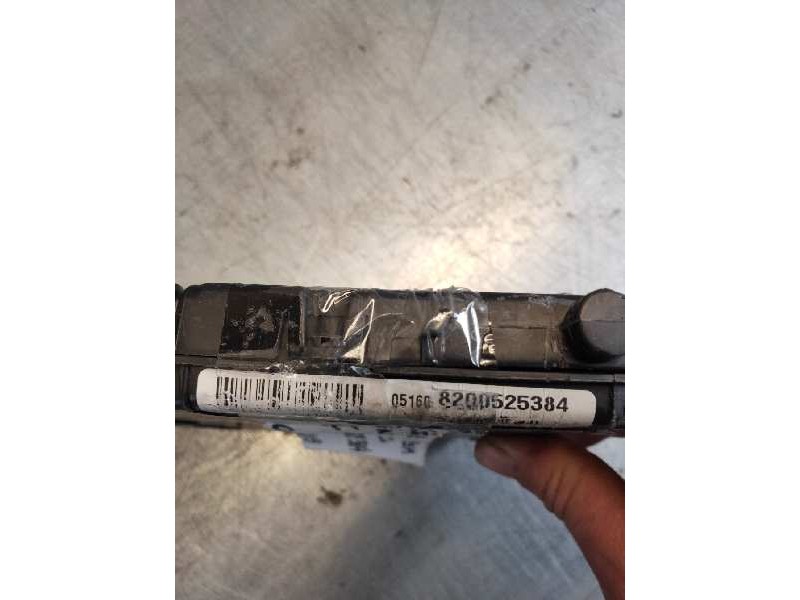 Recambio de caja reles / fusibles para renault clio i fase i+ii (b/c57) 1.2 alize referencia OEM IAM 8200525384  
