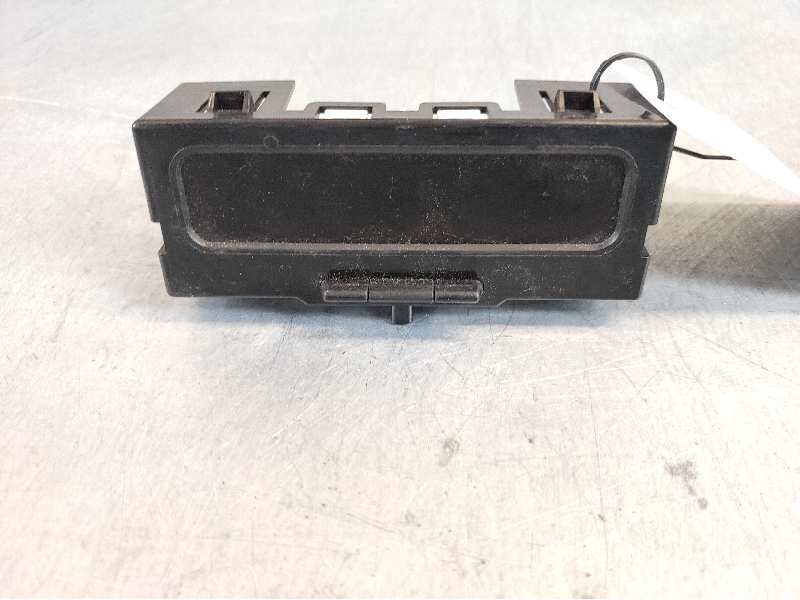 Recambio de pantalla multifuncion para renault megane ii berlina 5p luxe dynamique referencia OEM IAM 8200107839A 216676711  Recambio de pantalla multifuncion para renault megane ii berlina 5p luxe dynamique referencia OEM IAM 8200107839A 216676711