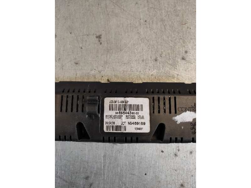 Recambio de pantalla multifuncion para citroen c4 coupe vtr plus referencia OEM IAM 966464438002 NS469169 