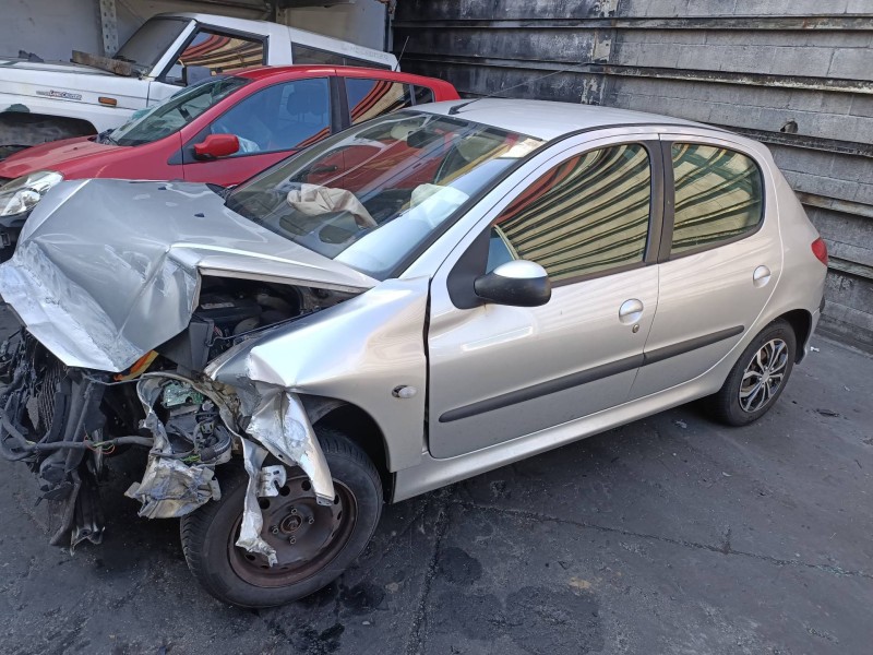 peugeot 206 berlina del año 2003