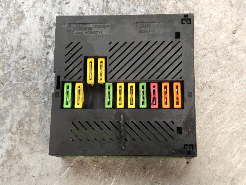 Recambio de caja reles / fusibles para bmw serie 7 (e65/e66) 735i referencia OEM IAM 7510638 13943701 