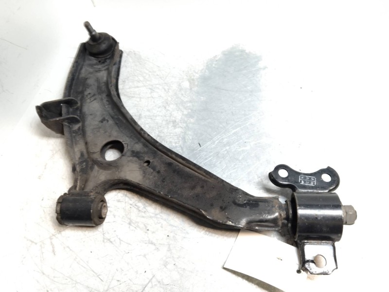 Recambio de brazo suspension inferior delantero derecho para hyundai coupe (rd) 2.0 fx referencia OEM IAM   