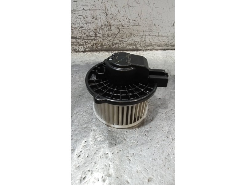 Recambio de motor calefaccion para mazda cx-30 selection 2wd referencia OEM IAM 8727006620  