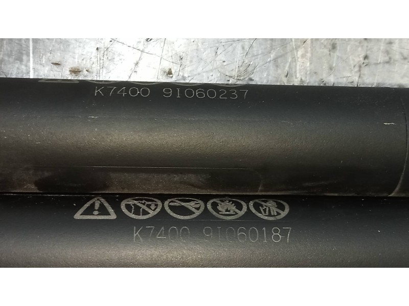 Recambio de amortiguadores maletero / porton para mazda cx-30 selection 2wd referencia OEM IAM K740091060237 K740091060187 